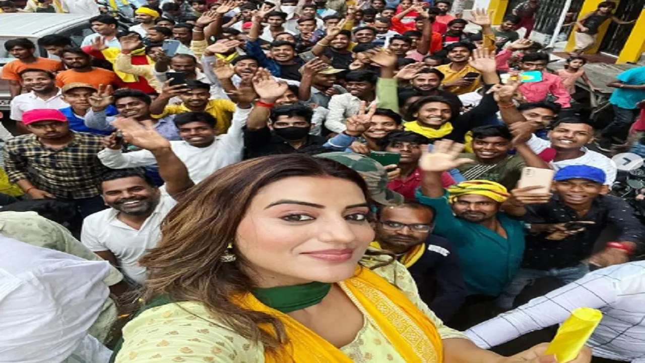 Akshara singh viral video