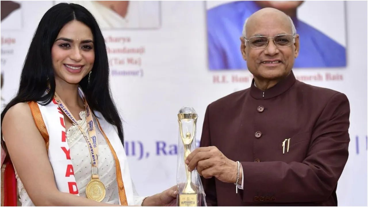 Soundarya Sharma Troll