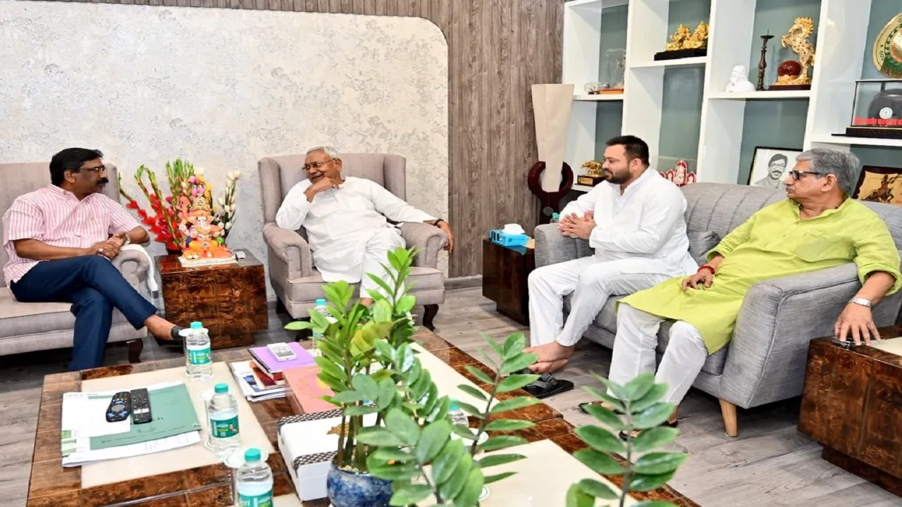 nitish kumar and hemant soren