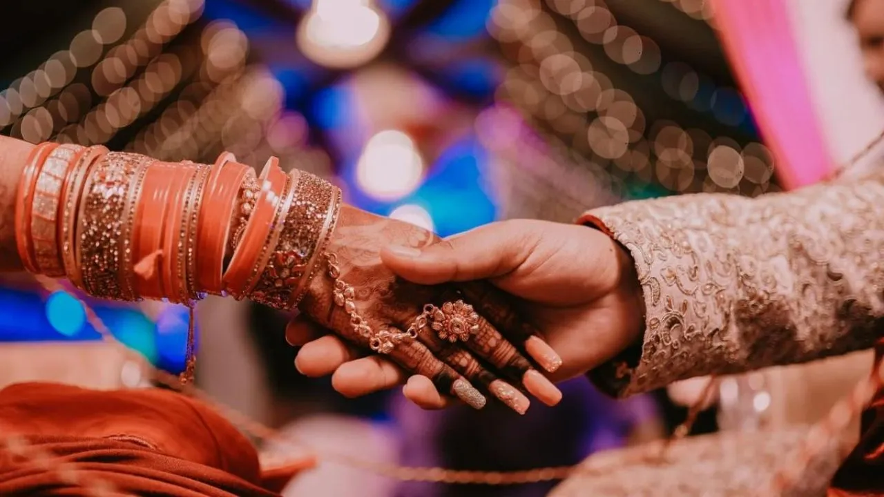 VIRAL WEDDING