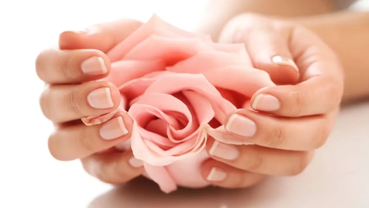 Beauty tips to make hands as soft as baby skin