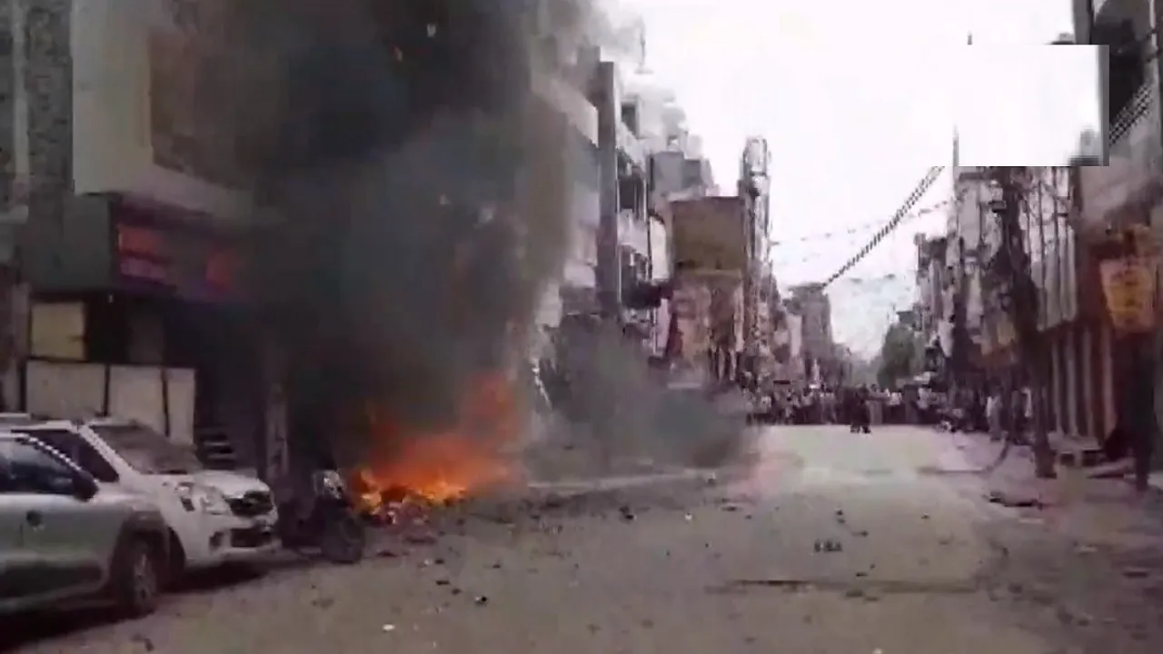 delhi fire