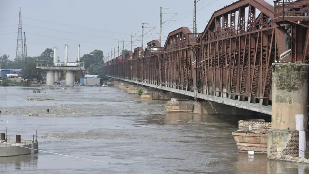 Flood crisis in Delhi