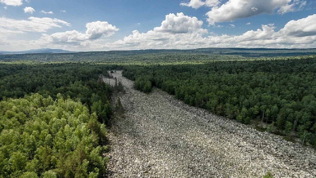 Stone River