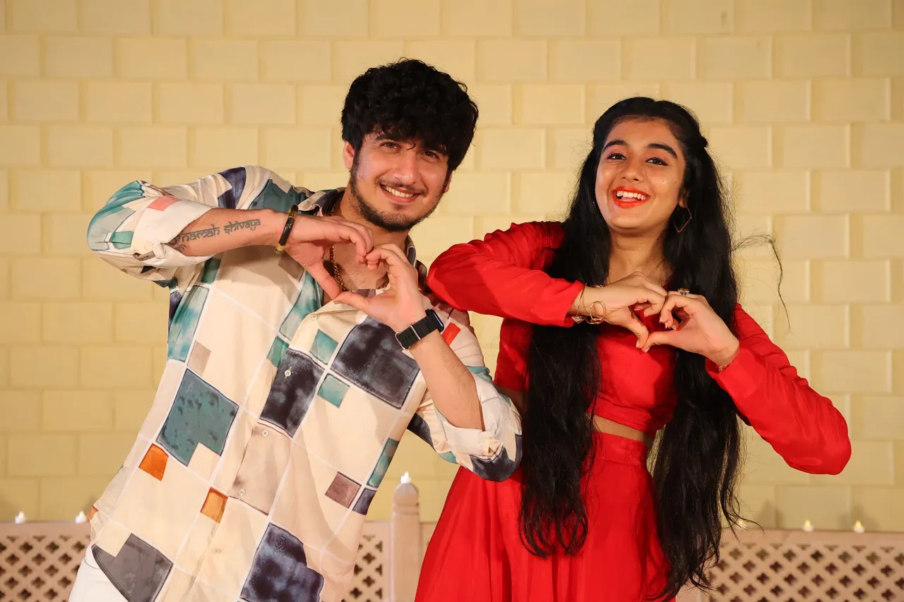 hindi-i-love-you-meri-jaan-how-chaitalee-bhavin-bonded-over-gujarati-food--20231002160353-2023100216