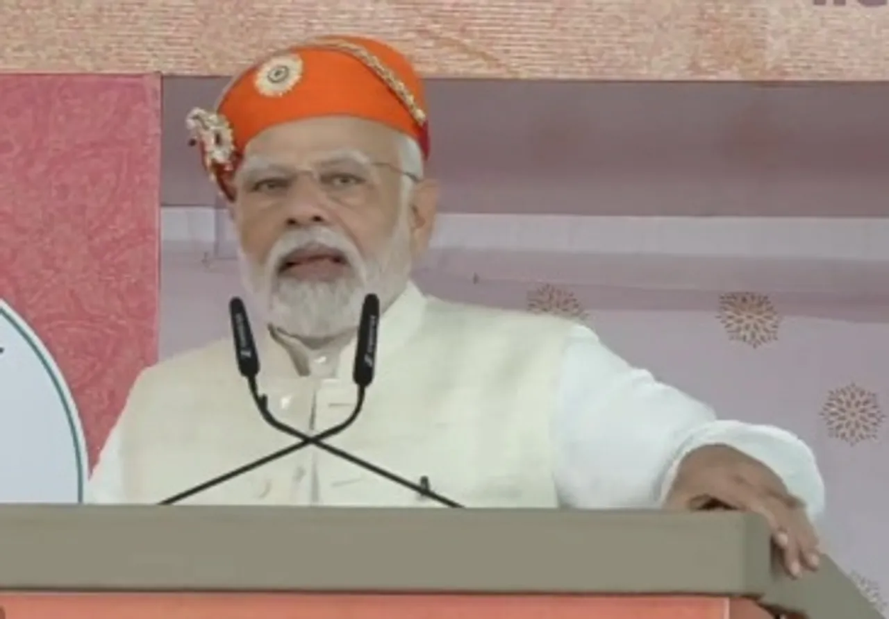 hindi-pm-modi-offer-prayer-at-anwaliya-eth-temple-in-rajathan-chittorgarh-ditrict-inaugurate-project