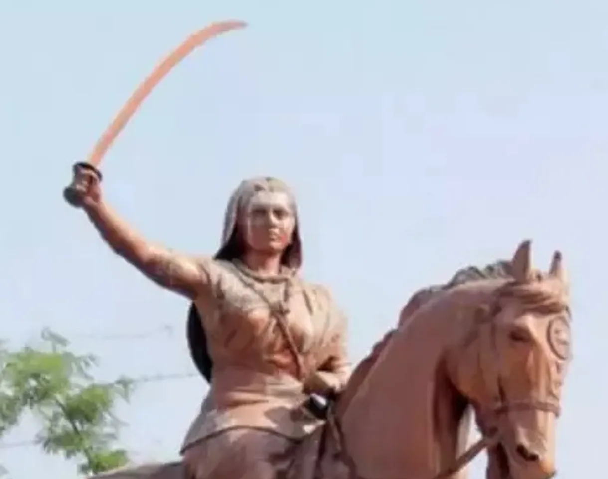hindi-bring-back-word-of-freedom-fighter-kittur-chennamma-to-ktaka-from-london-lingayat-eer-to-cong-