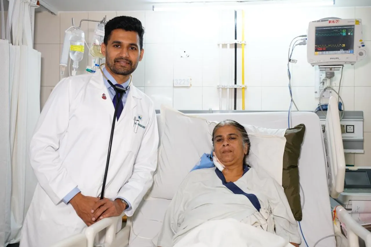 hindi-delhi-doc-remove-rare-13-cm-large-balloon-like-bulge-from-woman-aorta--20231027135705-20231027