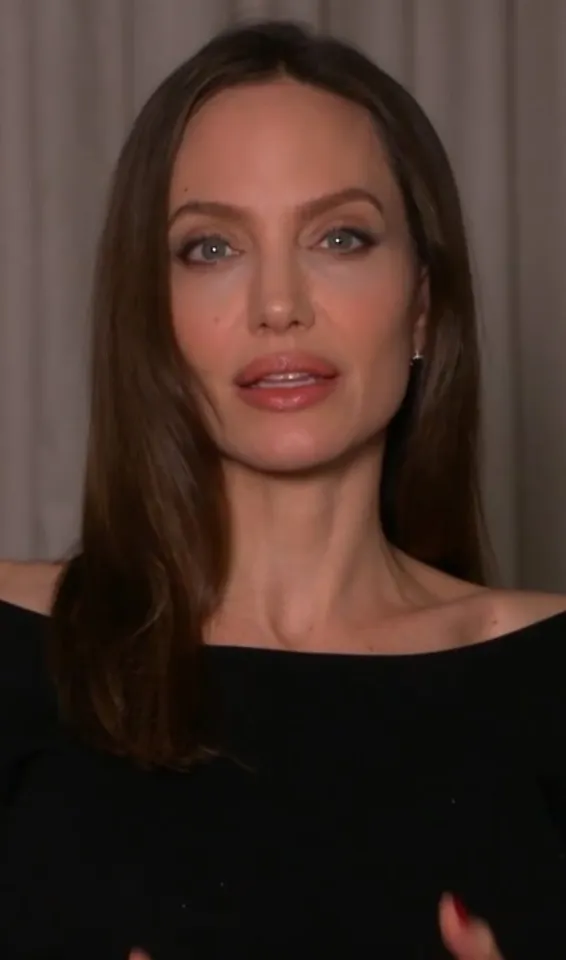 hindi-angelina-jolie-condemn-both-idf-hama-over-irael-paletine-war--20231029140605-20231029145111