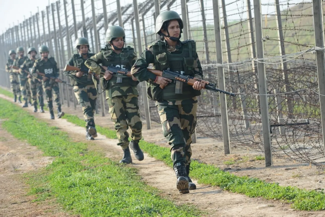 hindi-bf-trooper-killed-in-pakitan-ranger-firing-on-jk-ib-ld--20231109093905-20231109100157