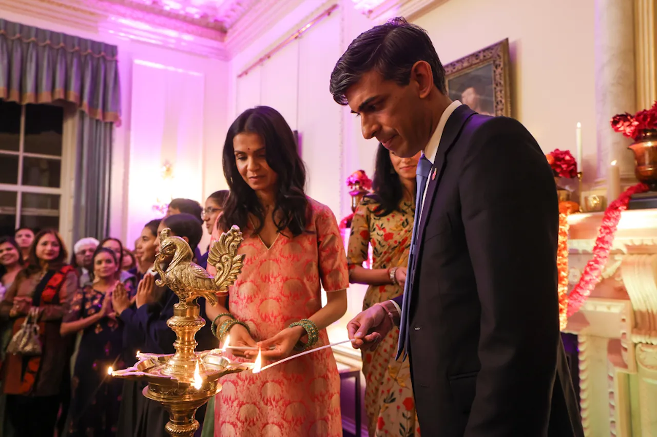 hindi-uk-pm-celebrate-diwali-with-member-of-hindu-community--20231109074805-20231109084341