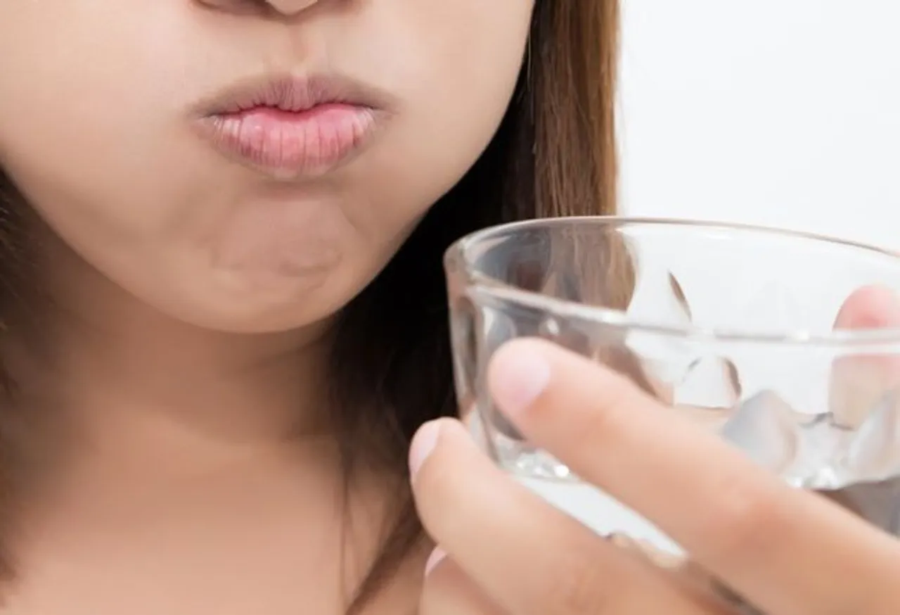 hindi-gargling-with-alt-water-may-help-prevent-covid-hopitaliation-tudy--20231110120006-202311101347