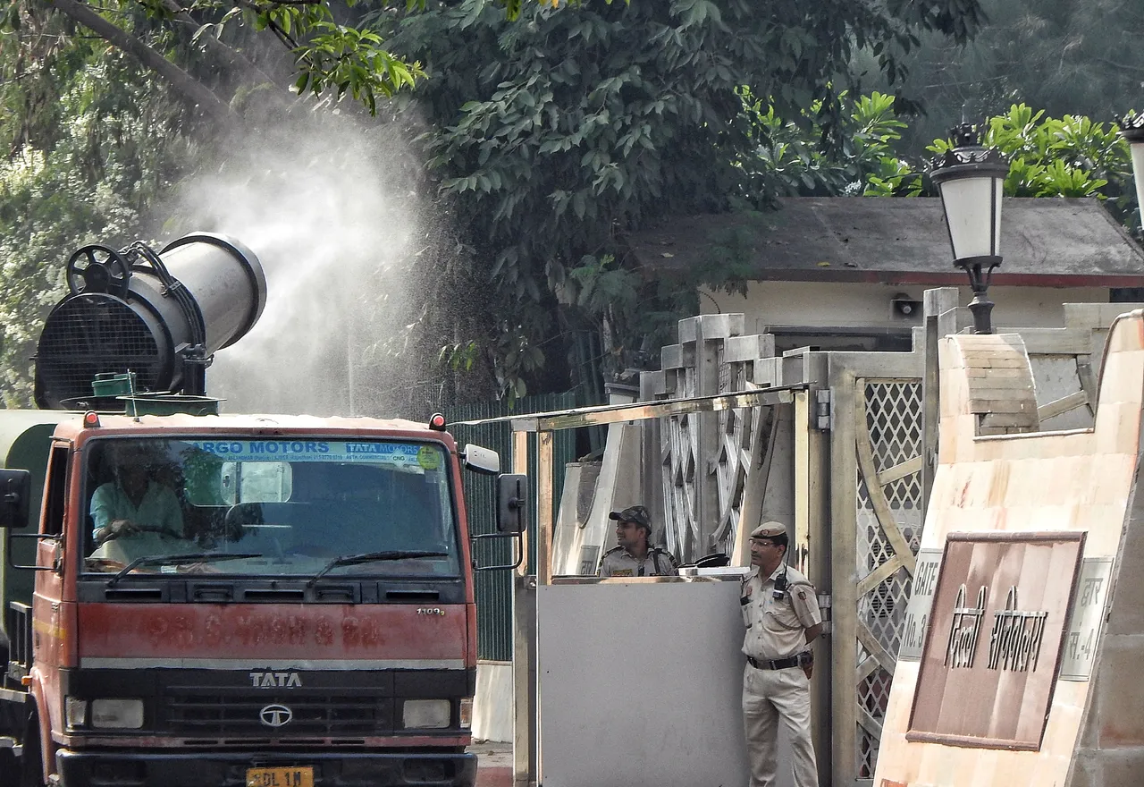 hindi-delhi-overall-aqi-remain-in-poor-category--20231112193606-20231112212043