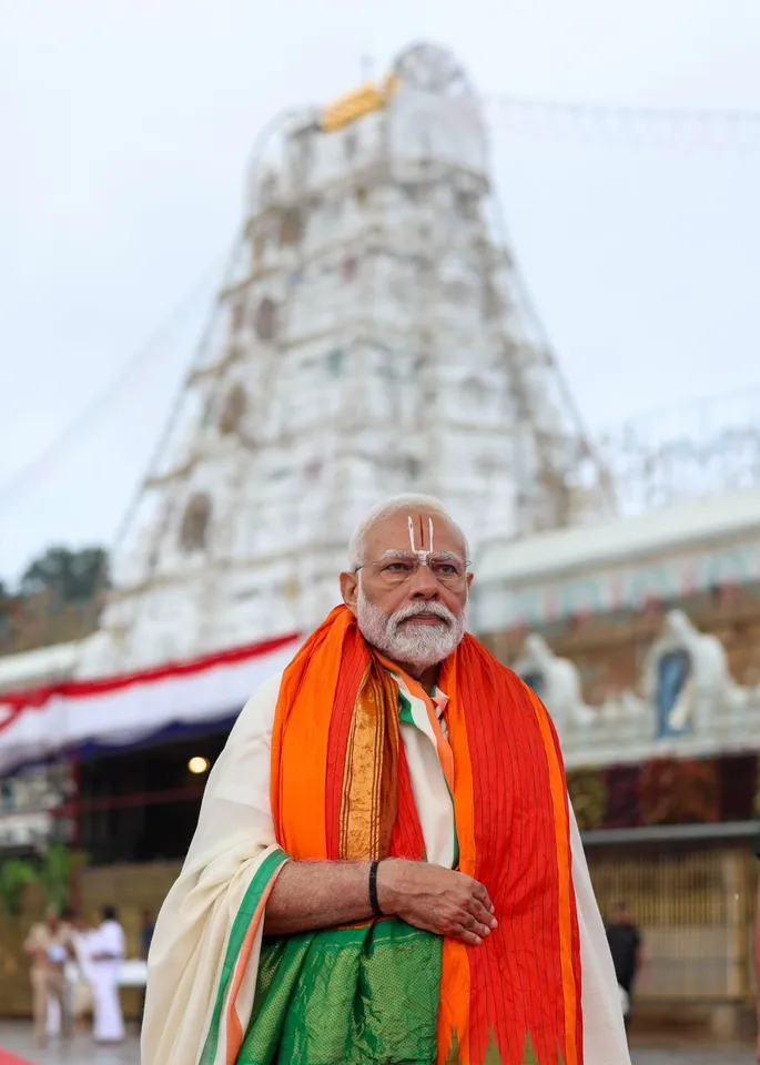 hindi-pm-modi-offer-prayer-at-tirumala-temple--20231127112807-20231127113427