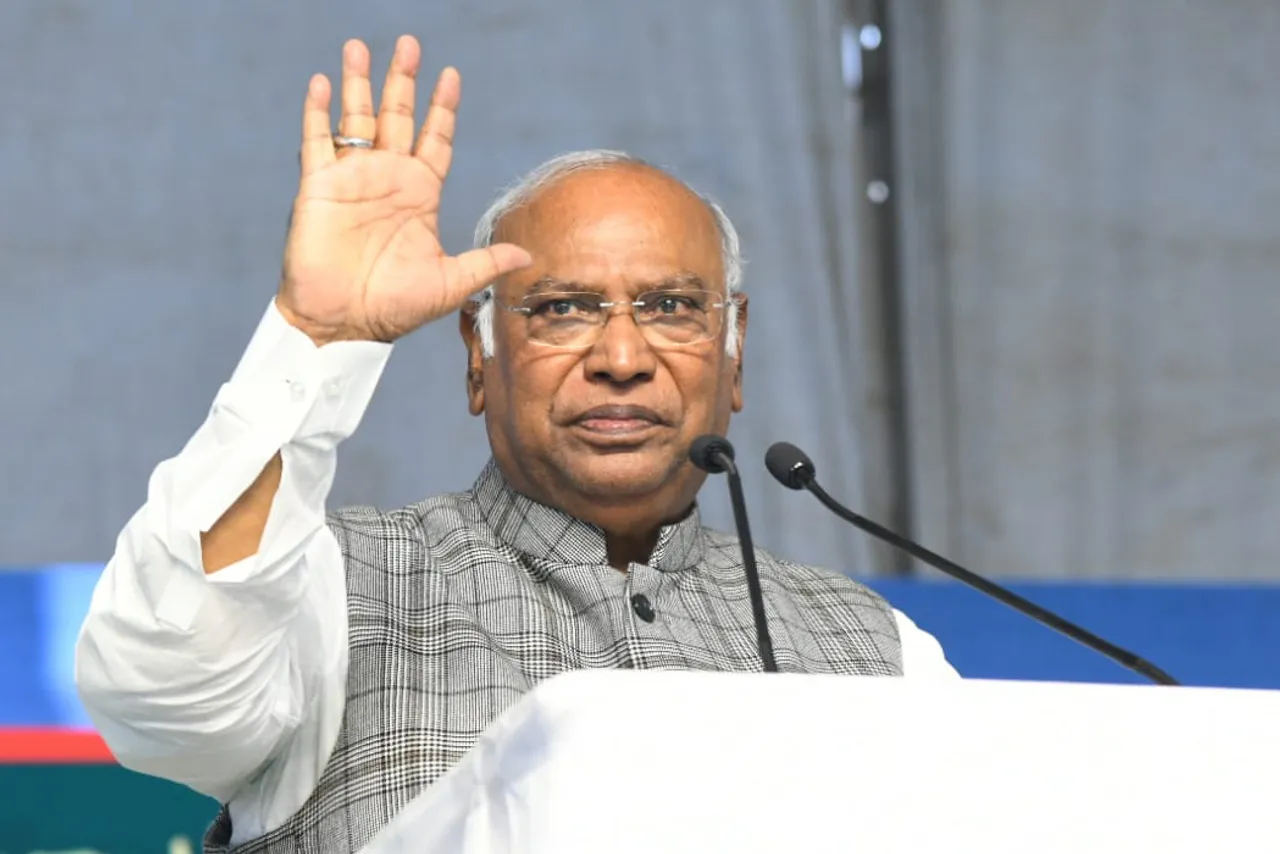 hindi-kharge-thank-ppl-of-telangana-for-mandate-ay-reult-of-mp-cgarh-raj-diappointing-but-will-reviv