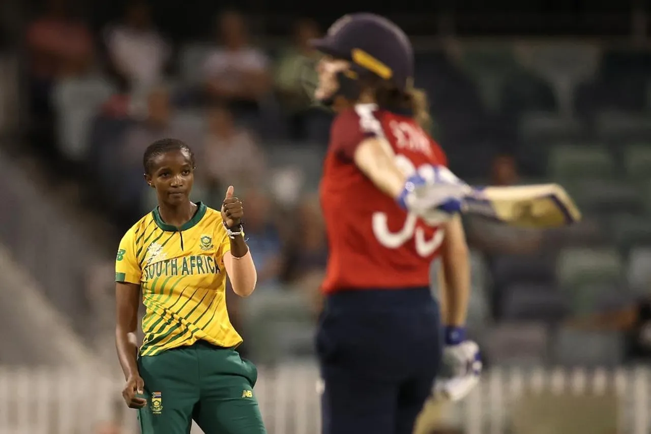 hindi-ayabonga-khaka-marizanne-kapp-and-nadine-de-klerk-return-to-outh-africa-odi-quad-for-bangladeh