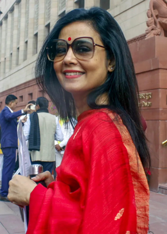 hindi-mahua-moitra-challenge-eviction-from-govt-reidence-order-in-delhi-hc--20231218183006-202312182