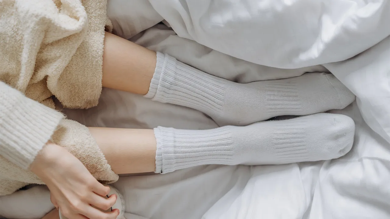 Wearing Sweater At Night Dangerous Or Not