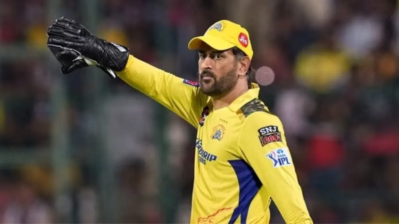 ms dhoni filed a criminal case against cricketer mihir diwakar