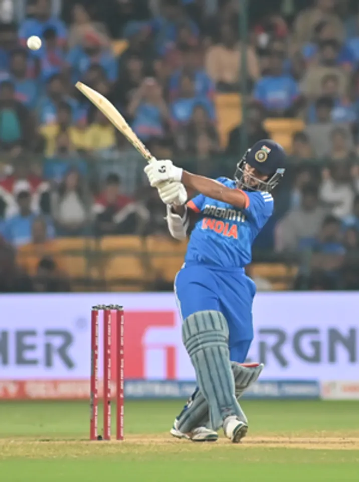 hindi-ind-v-afg-2nd-t20i-yahavi-hivam-tar-a-india-eal-unbeatable-2-0-lead--20240114230200-2024011423