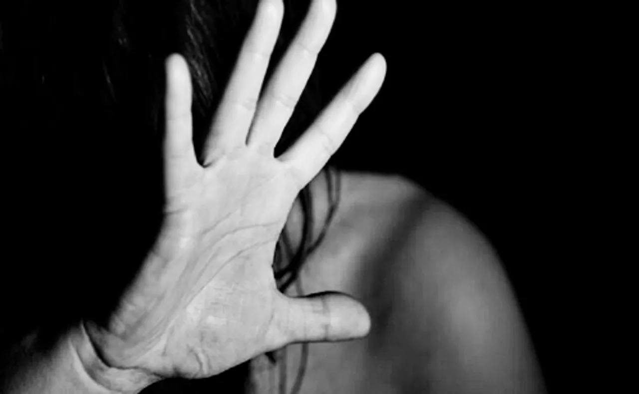 hindi-ex-racket-buted-at-hyderabad-hotel-16-women-recued--20240121221505-20240121234117