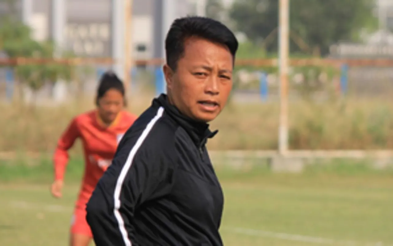 hindi-l-chaoba-devi-name-recommended-for-enior-women-football-team-head-coach--20240125135909-202401