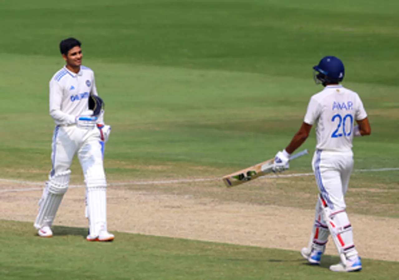 hindi-2nd-tet-gill-lam-century-axar-make-45-a-india-lead-well-to-370--20240204143421-20240204144431
