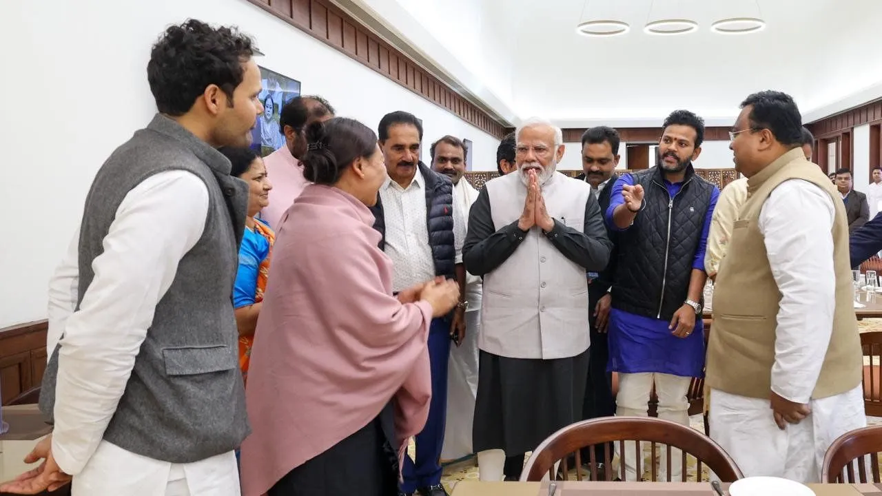 modi_lunch
