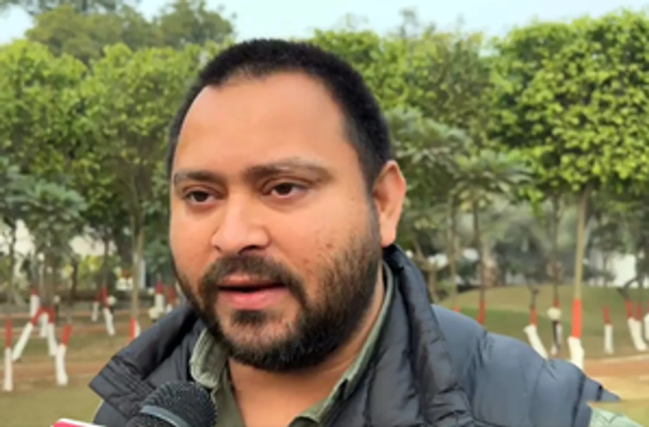 hindi-patna-police-reach-tejawi-reidence-to-look-for-miing-rjd-legilator--20240212002730-20240212005