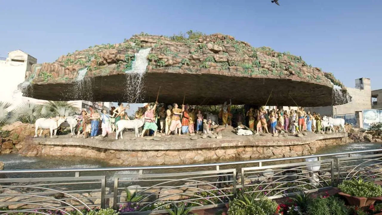 circumambulate Govardhan