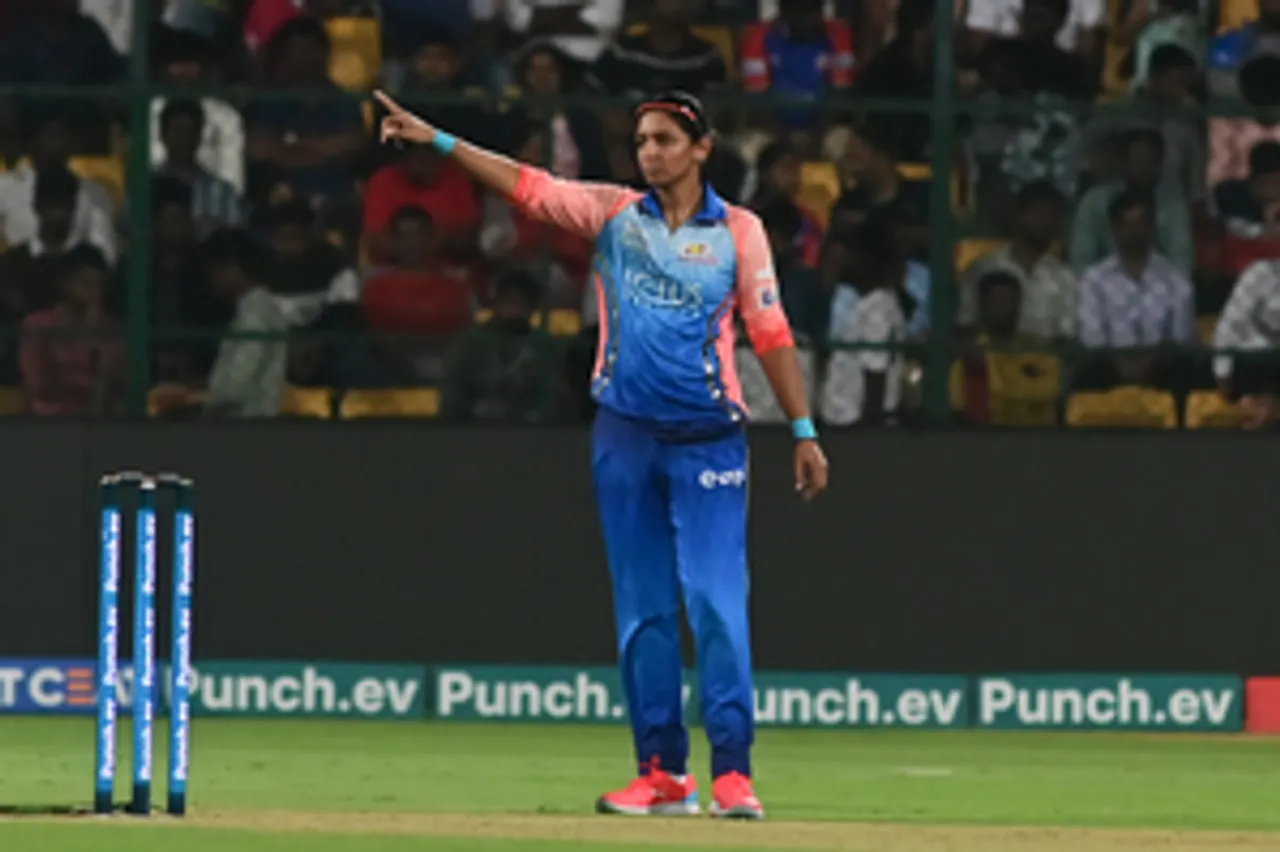 hindi-wpl-2024-harmanpreet-hould-be-back-for-match-againt-rcb-ay-mi-coach-charlotte-edward--20240229