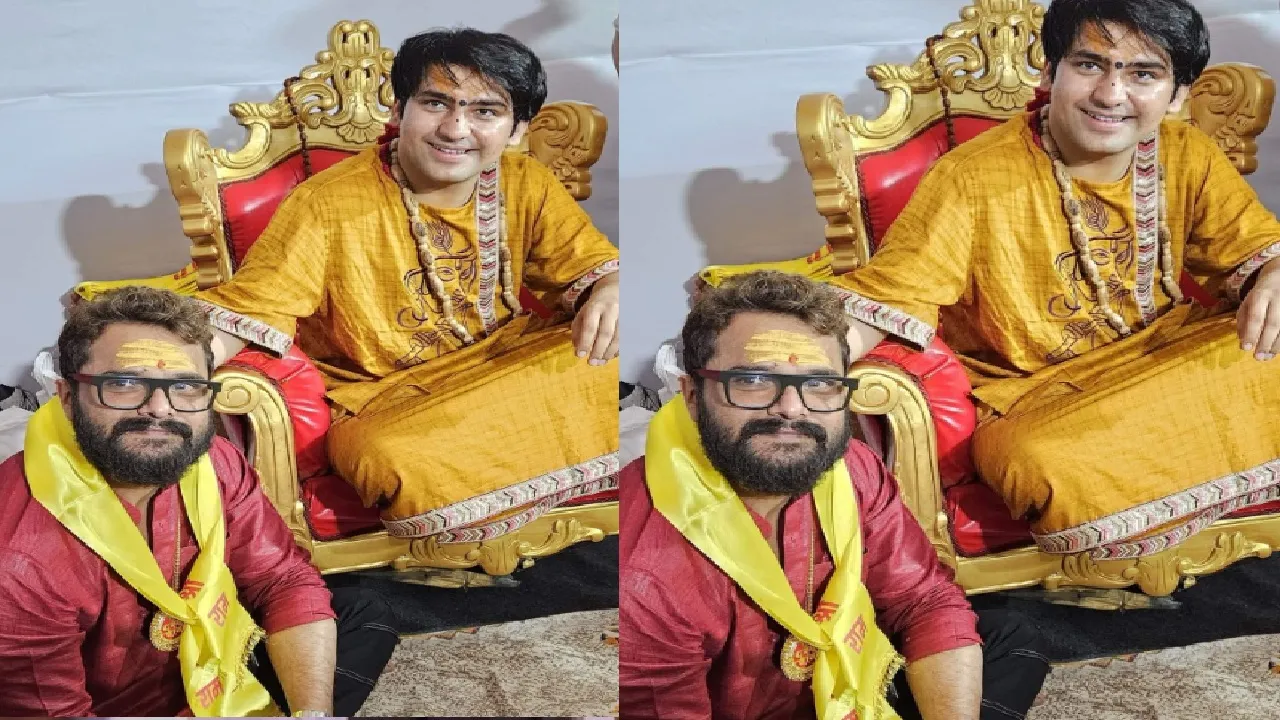 khesari with baba bageshwar