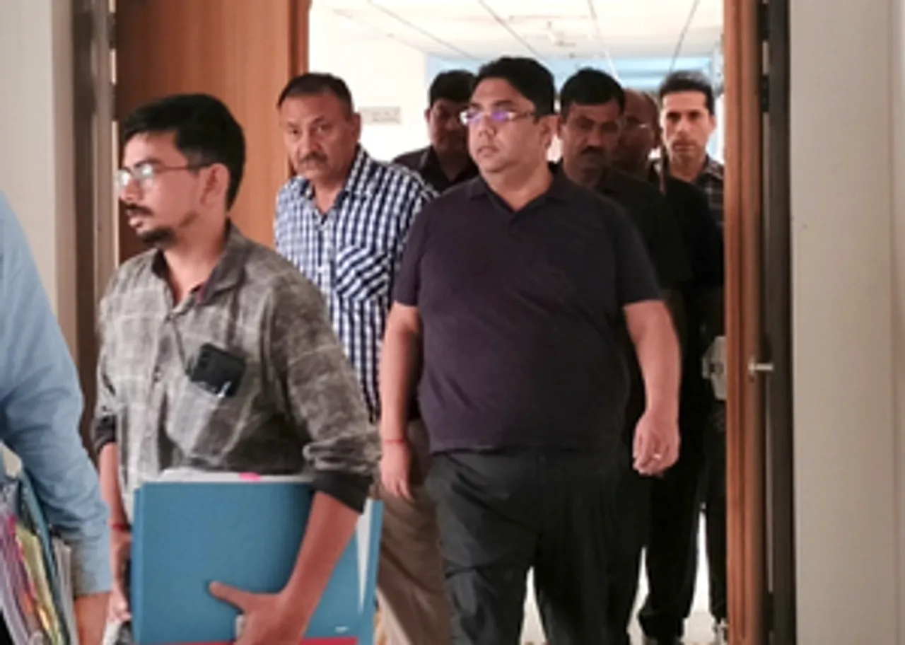 hindi-land-for-job-cae-delhi-court-extend-interim-bail-of-bizman-amit-katyal--20240305171205-2024030