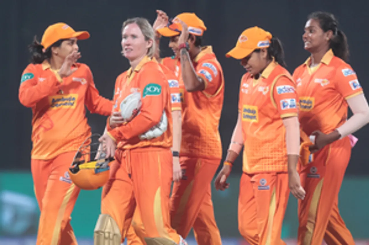hindi-wpl-mooney-wolvaardt-opening-partnerhip-help-giant-ecure-their-firt-victory--20240306234838-20