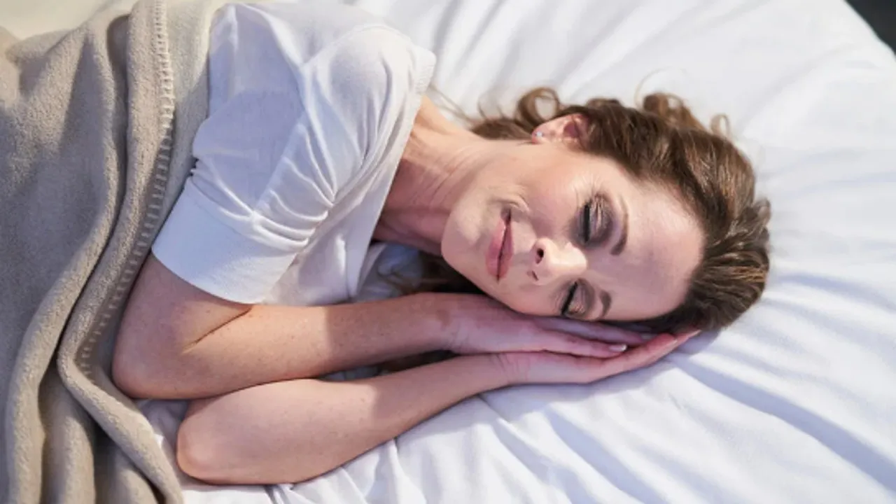 Benefits of Sleeping without Pillow