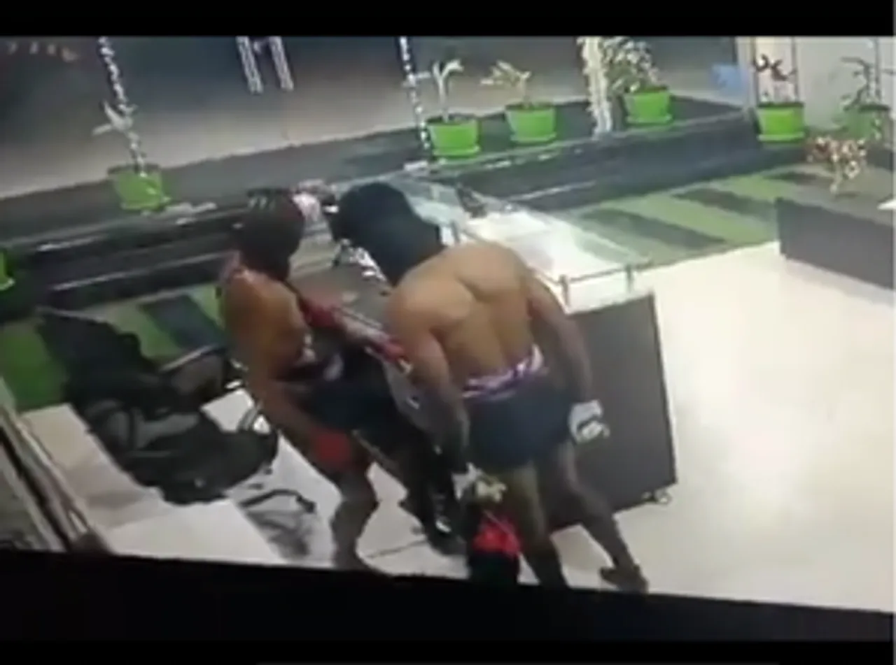 hindi-chaddi-gang-loot-r785-lakh-from-chool-in-hyderabad--20240317231506-20240318001742