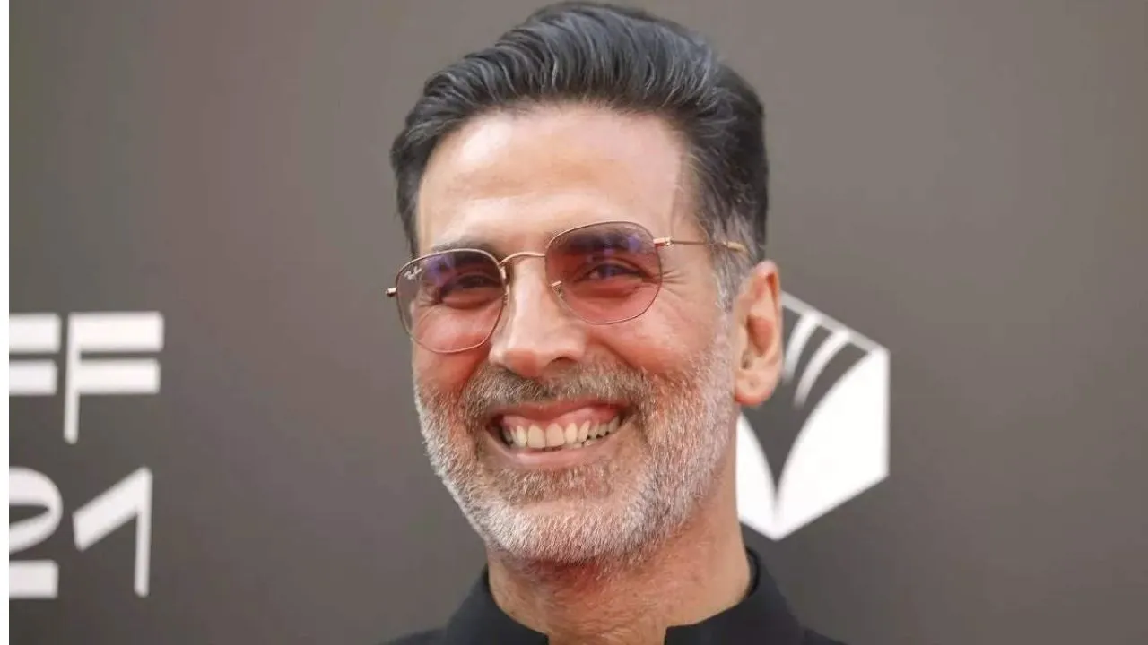 Akshay Kumar Bade Miya chote Miya