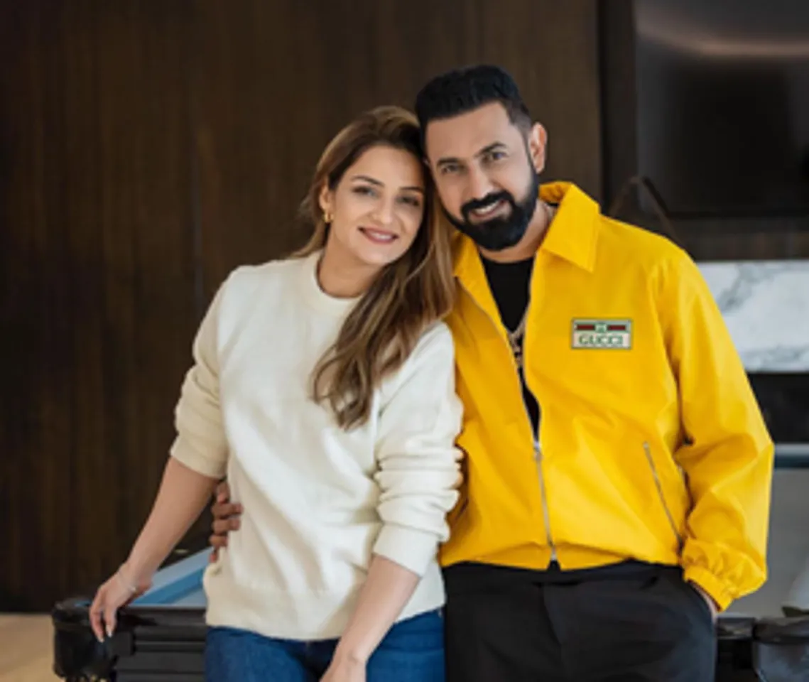 hindi-gippy-grewal-hare-muhy-pic-with-wife-ravneet-fan-hail-their-amazing-chemitry--20240403121206-2
