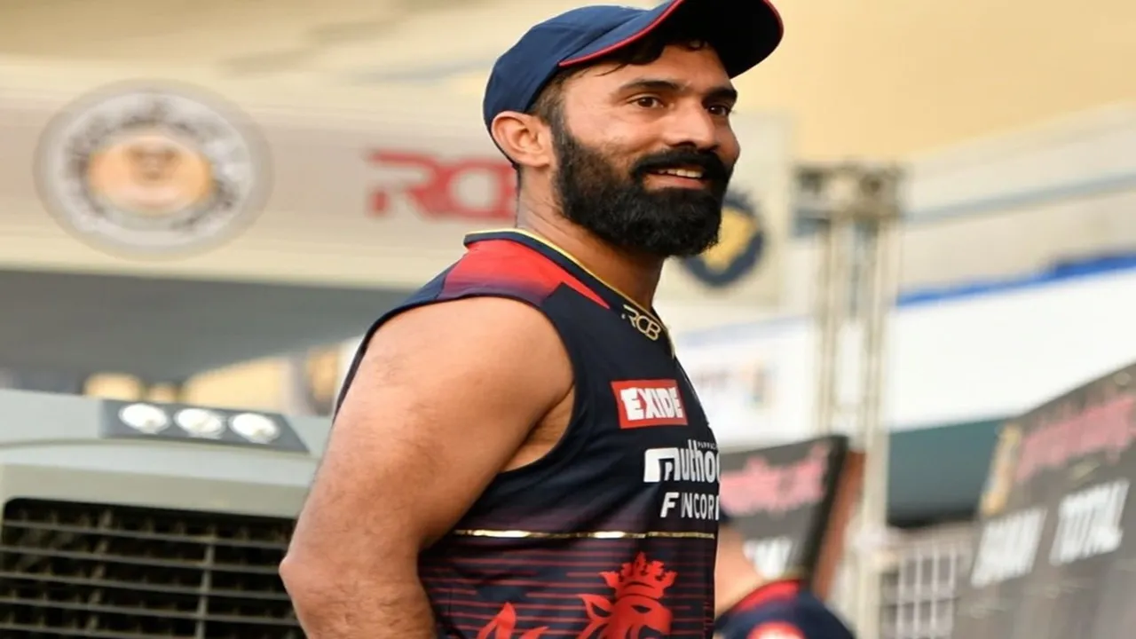 Dinesh Karthik On RCB Fans
