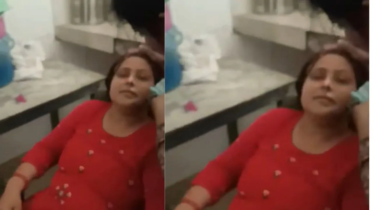 Viral Beauty Parlor School