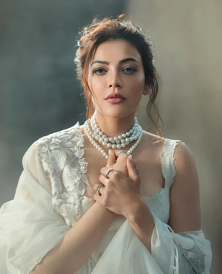 hindi-kajal-aggarwal-pay-an-ode-to-her-favourite-gorgeou-wan-a-he-tun-in-ivory-lehenga--202404231103