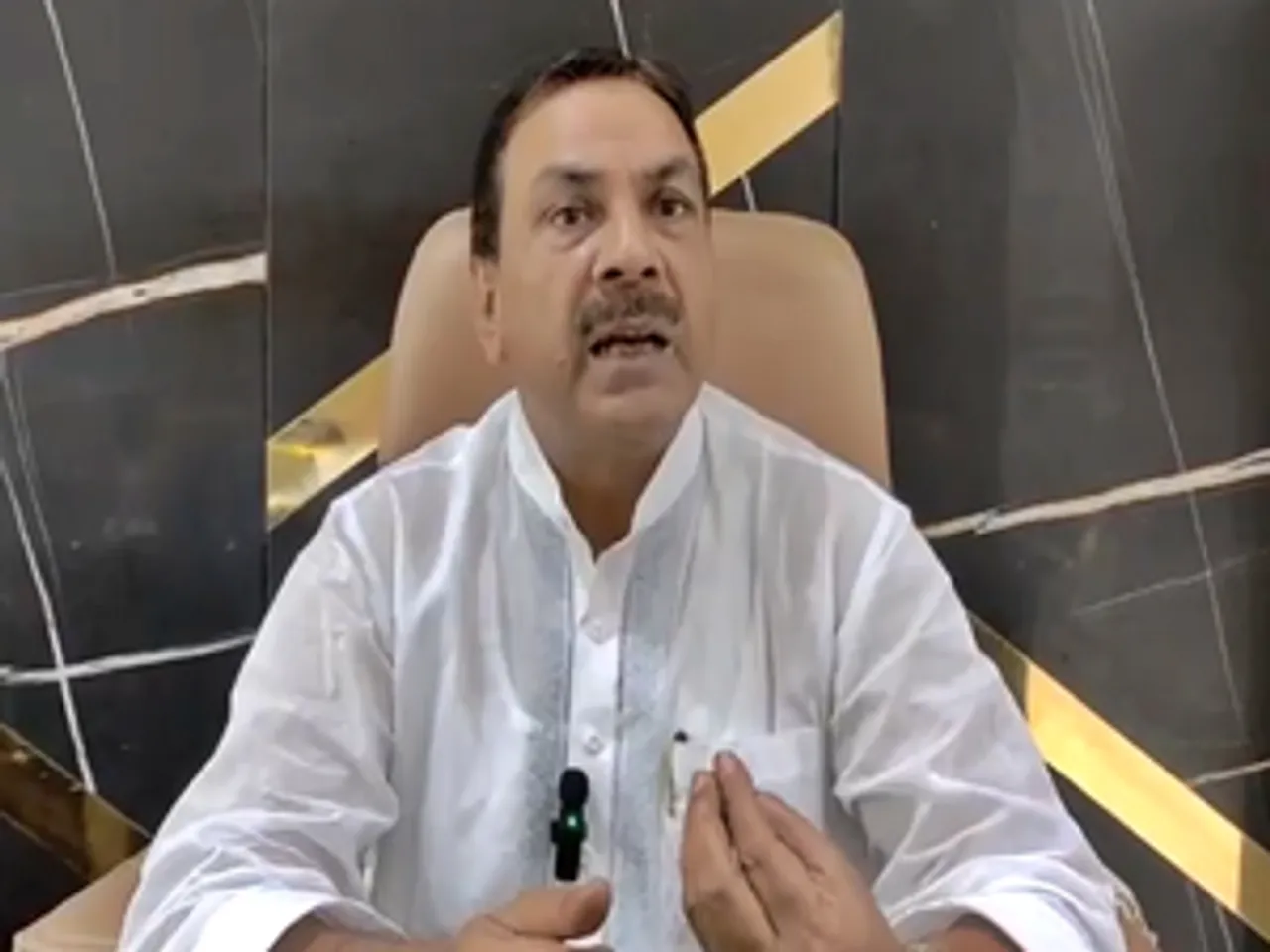 hindi-maha-jolt-peeved-tate-working-preident-and-mulim-leader-quit-2024-l-poll-campaign--20240426183