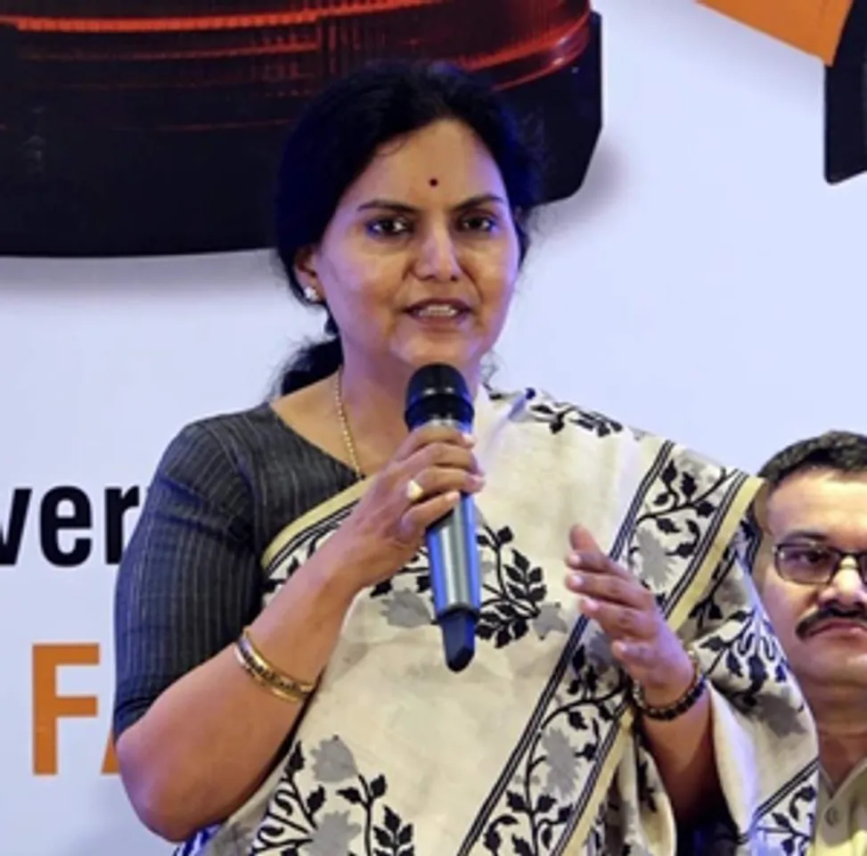 hindi-fraudter-uing-telangana-chief-ecretary-dp-to-make-fake-call--20240429153904-20240429192145