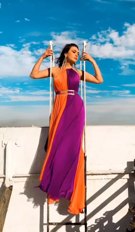 hindi-preity-zinta-i-on-top-of-the-world-a-he-drop-bt-video-of-her-fahion-hoot--20240430135705-20240