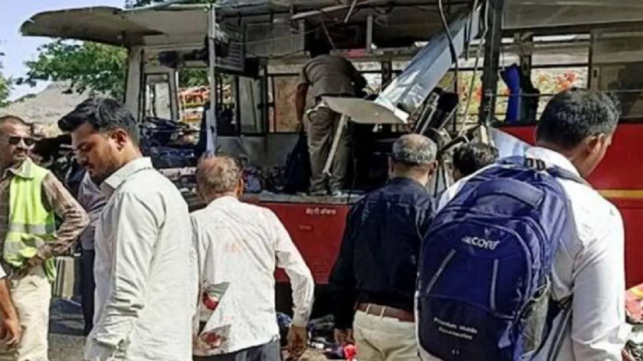 nashik accident