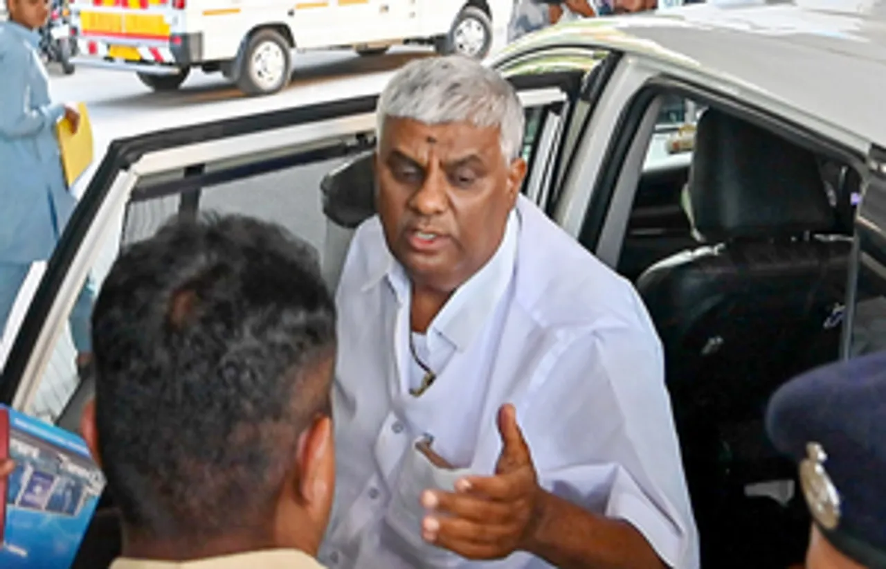 hindi-ex-video-victim-kidnap-cae-court-adjourn-bail-plea-of-jd--mla-revanna-ak-it-to-file-objection-