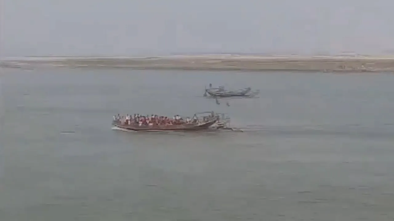 Patna Boat capsized