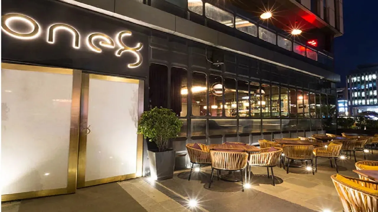 One8 Commune