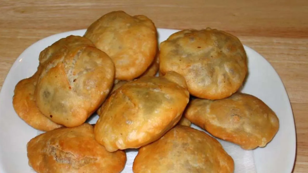 Moong Dal Kachori Recipe