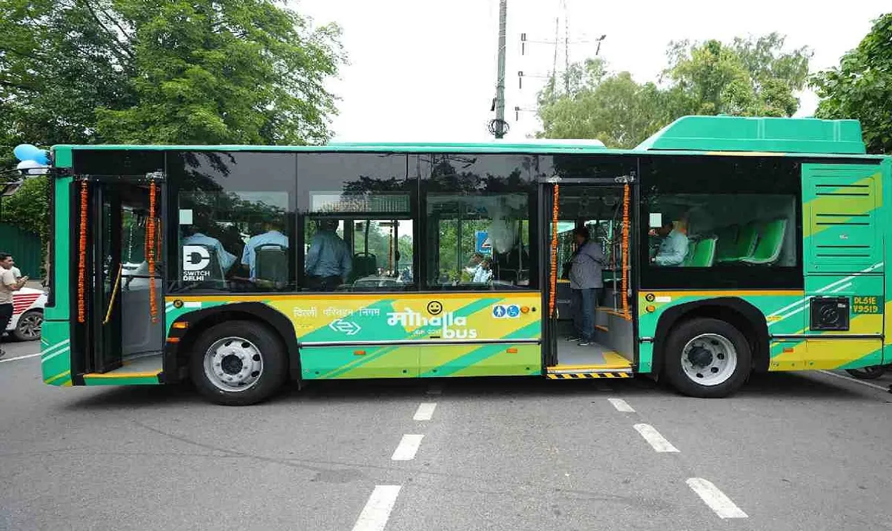 Delhi Mohalla bus
